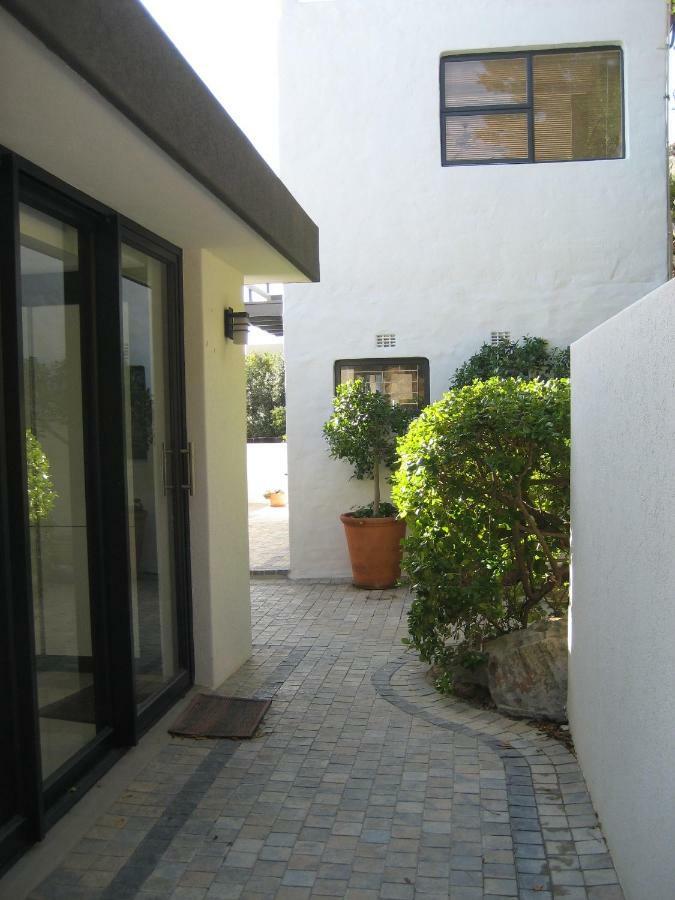 Camps Bay Cosy Accommodation Cape Town Exterior photo